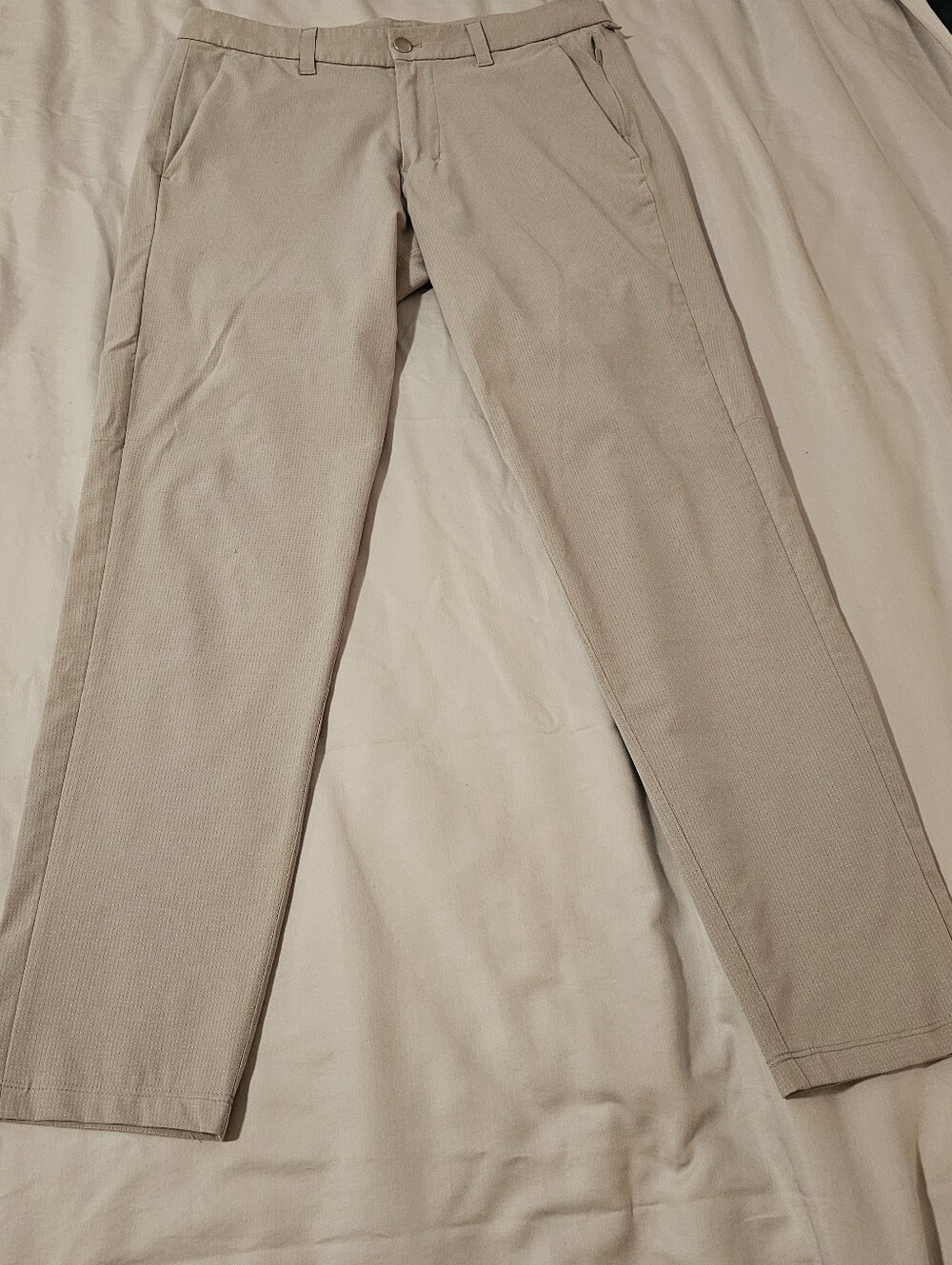 Lululemon Men's Khaki Commission Slim Ventlight / WovenAir Pants